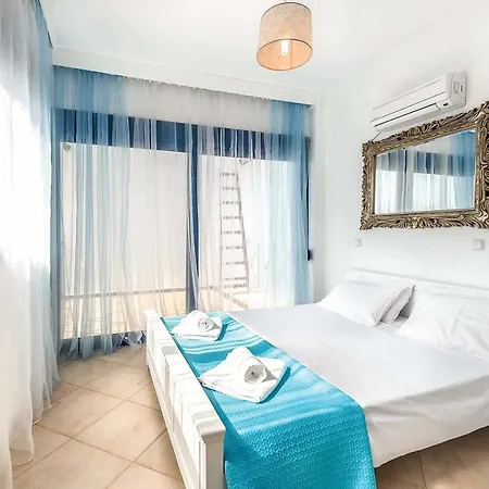 Pefki Sleeps 6 Air Con Wifi *